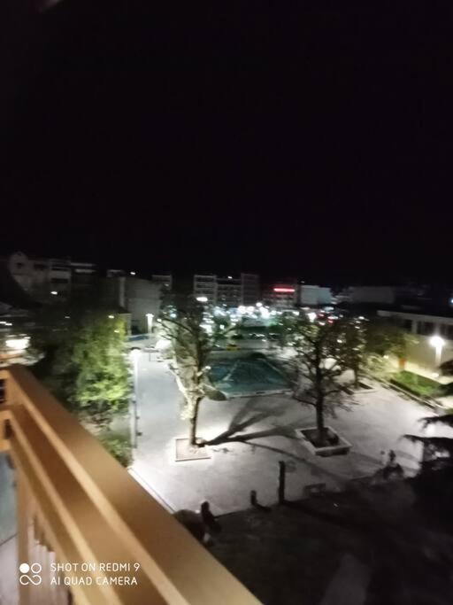 Λάρισα Διαμέρισμα Με Θέα Πλατεία Στο Κέντρο Της Πόλης Διαμέρισμα Εξωτερικό φωτογραφία